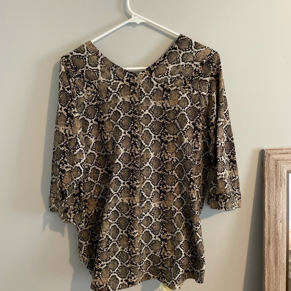 Alison Andrews animal print blouse 007 - Picture 6 of 7
